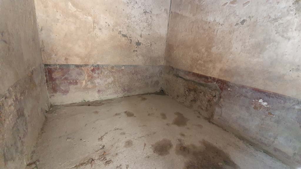 I.11.16 Pompeii. July 2021. Room 4, looking towards lower west wall, north-west corner and north wall. 
Foto Annette Haug, ERC Grant 681269 DÉCOR.
