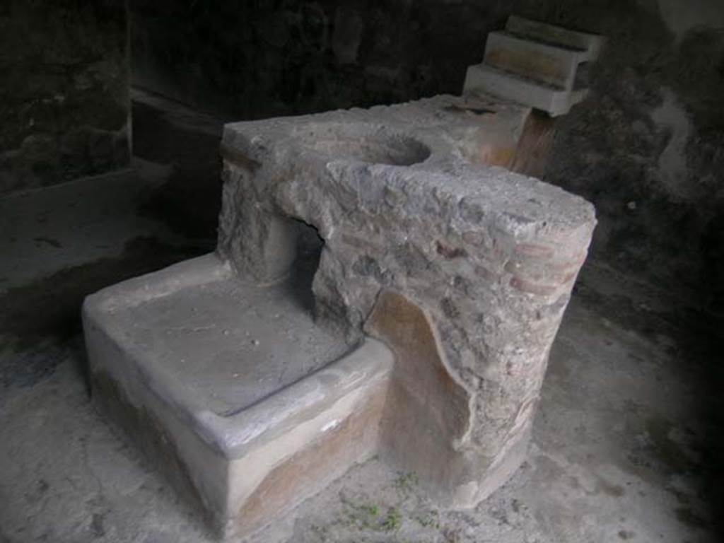 I.11.16 Pompeii. April 2004. Looking north-west towards bar-counter. Photo courtesy of Nicolas Monteix.
