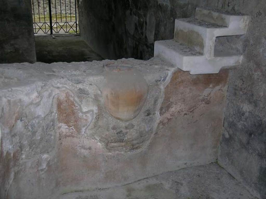 I.11.16 Pompeii. April 2004. Looking west. Photo courtesy of Nicolas Monteix.