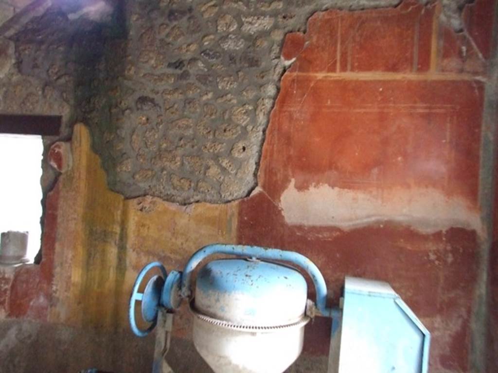 I.11.17 Pompeii. December 2007. Room 3, south wall of triclinium.
