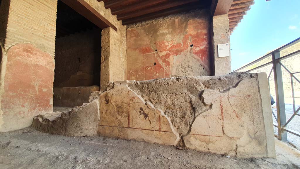 I.12.3 Pompeii. July 2021. Looking towards west wall from east end of counter.
Foto Annette Haug, ERC Grant 681269 DÉCOR