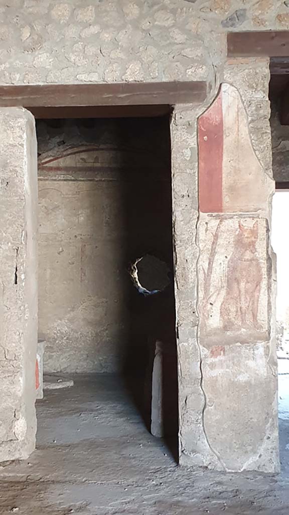 I.12.3 Pompeii. July 2021. Doorway to room 2 in south-east corner of courtyard.
Foto Annette Haug, ERC Grant 681269 DÉCOR