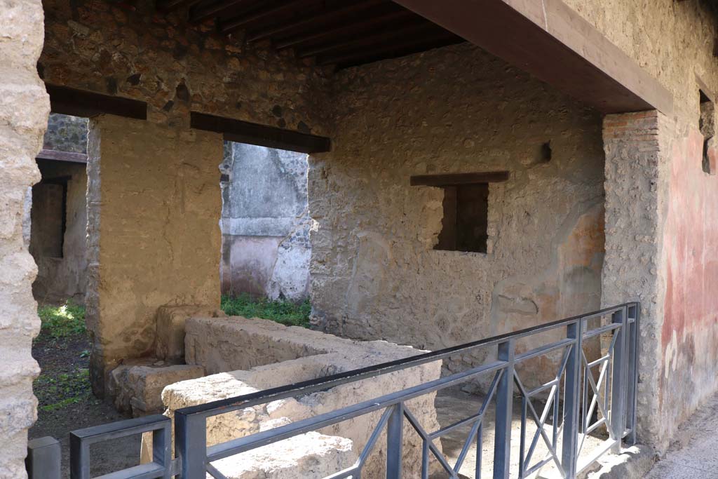 I.12.5 Pompeii. December 2018. Looking towards west side of bar-room, from entrance doorway. Photo courtesy of Aude Durand.