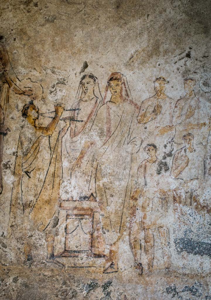 I.13.2 Pompeii. July 2018. Detail from lararium painting on east wall of kitchen.
Photo courtesy of Johannes Eber.
