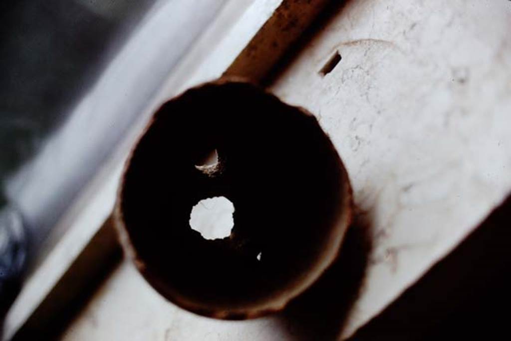 I.14.2 Pompeii. 1972. Terracotta planting pot. Photo by Stanley A. Jashemski. 
Source: The Wilhelmina and Stanley A. Jashemski archive in the University of Maryland Library, Special Collections (See collection page) and made available under the Creative Commons Attribution-Non Commercial License v.4. See Licence and use details. J72f0730
