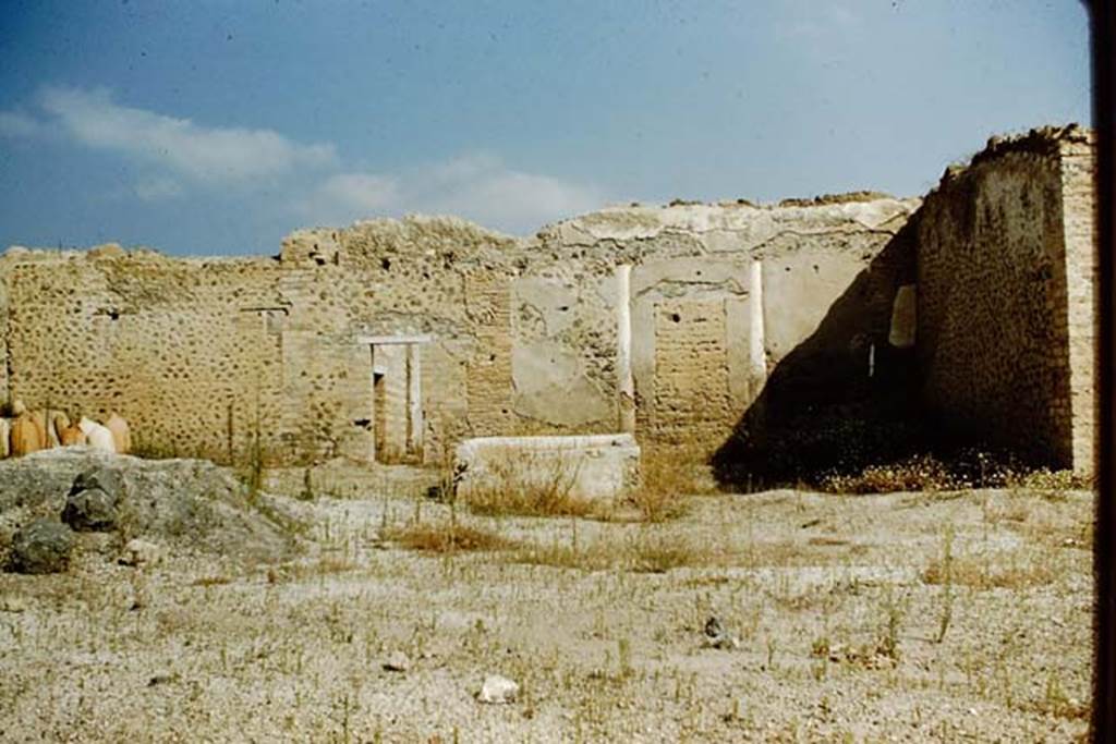 I.15.3 Pompeii. 1959. Looking north from garden 14 to rear of house. Photo by Stanley A. Jashemski.
Source: The Wilhelmina and Stanley A. Jashemski archive in the University of Maryland Library, Special Collections (See collection page) and made available under the Creative Commons Attribution-Non Commercial License v.4. See Licence and use details.
J59f0198
