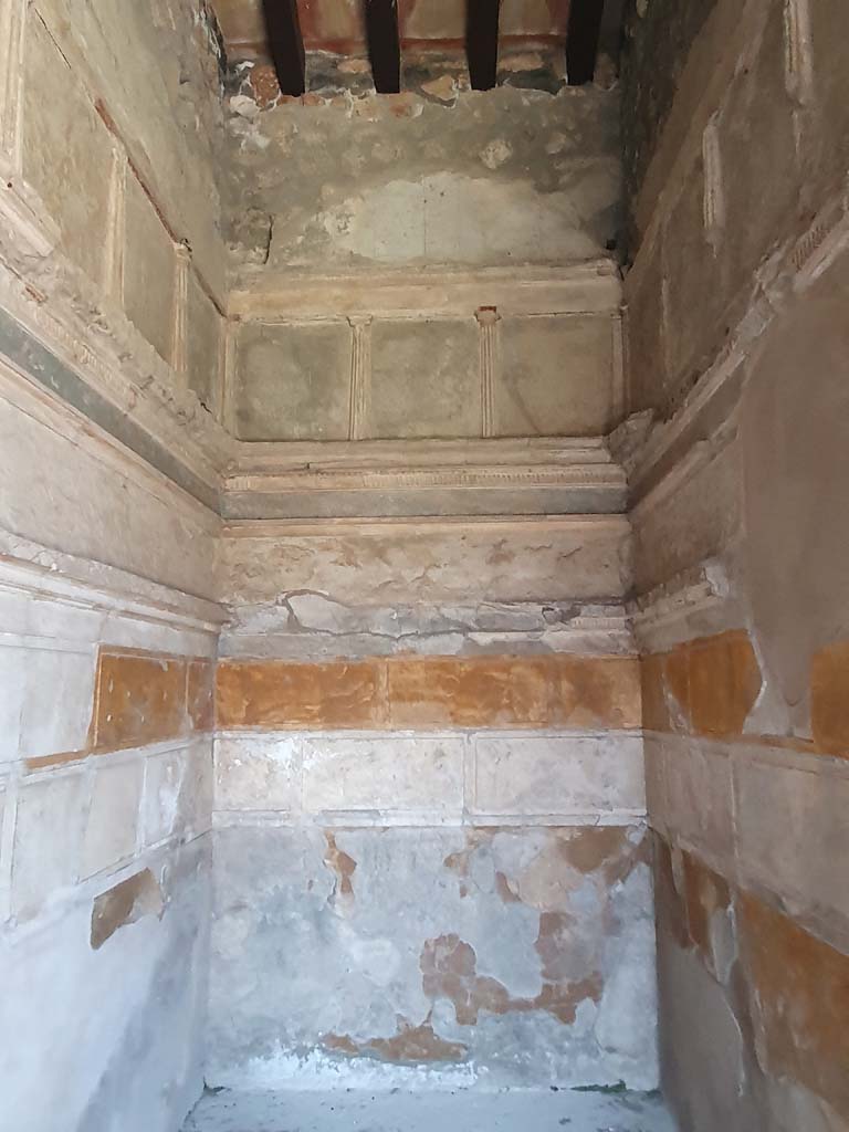 I.15.3 Pompeii. July 2021. Room 4, looking towards north wall.
Foto Annette Haug, ERC Grant 681269 DÉCOR.
