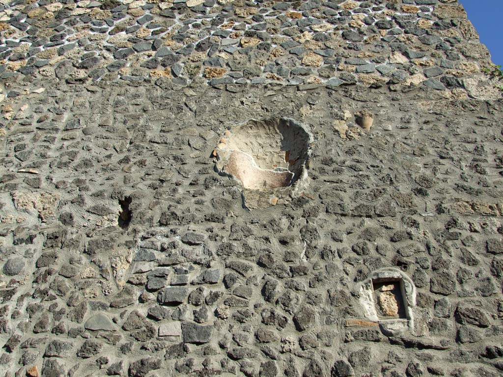 I.15.3 Pompeii. December 2006. Exterior wall on Vicolo della Nave Europa.