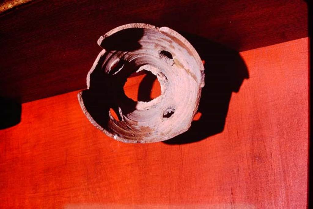 I.15.3 Pompeii. 1972. Terracotta pot found buried in the soil. Photo by Stanley A. Jashemski. 
Source: The Wilhelmina and Stanley A. Jashemski archive in the University of Maryland Library, Special Collections (See collection page) and made available under the Creative Commons Attribution-Non Commercial License v.4. See Licence and use details. J72f0820
