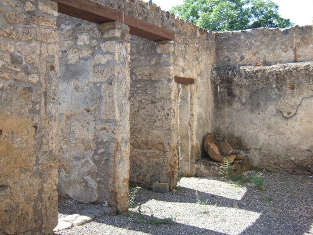 I.16.6 Pompeii. September 2005.