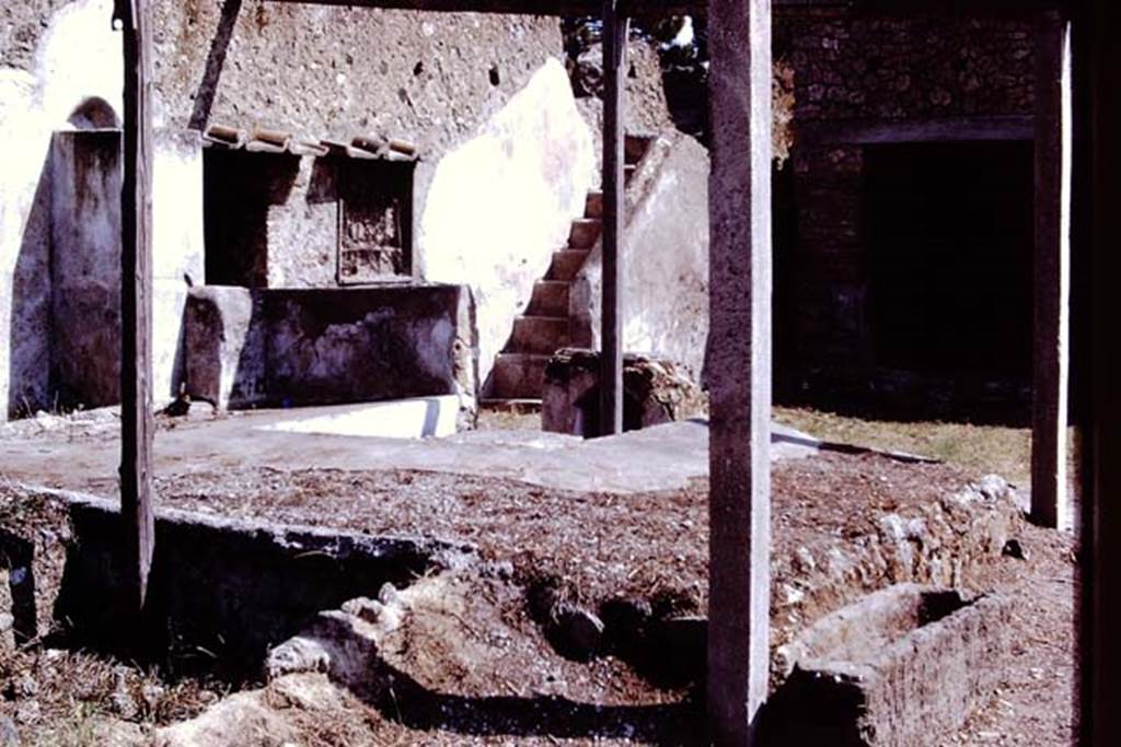 I.20.1 Pompeii. 1972. Looking north-east across triclinium. Photo by Stanley A. Jashemski.
Source: The Wilhelmina and Stanley A. Jashemski archive in the University of Maryland Library, Special Collections (See collection page) and made available under the Creative Commons Attribution-Non Commercial License v.4. See Licence and use details. J72f0558