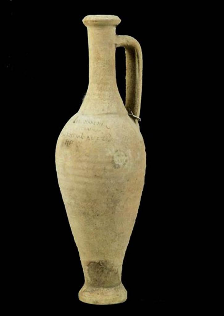 I.20.2 Pompeii. Garum jug or urceus with inscription. SAP inventory number 12377. 
The inscription reads LIQUAMEN OPTIMUM PHOEBO RHEMBI AUG LIB DISP.
“The best-quality fish sauce is dispensed by Phoebus Rhembi, Augustan freedman”.
Photographed at “A Day in Pompeii” exhibition at Melbourne Museum. September 2009.
