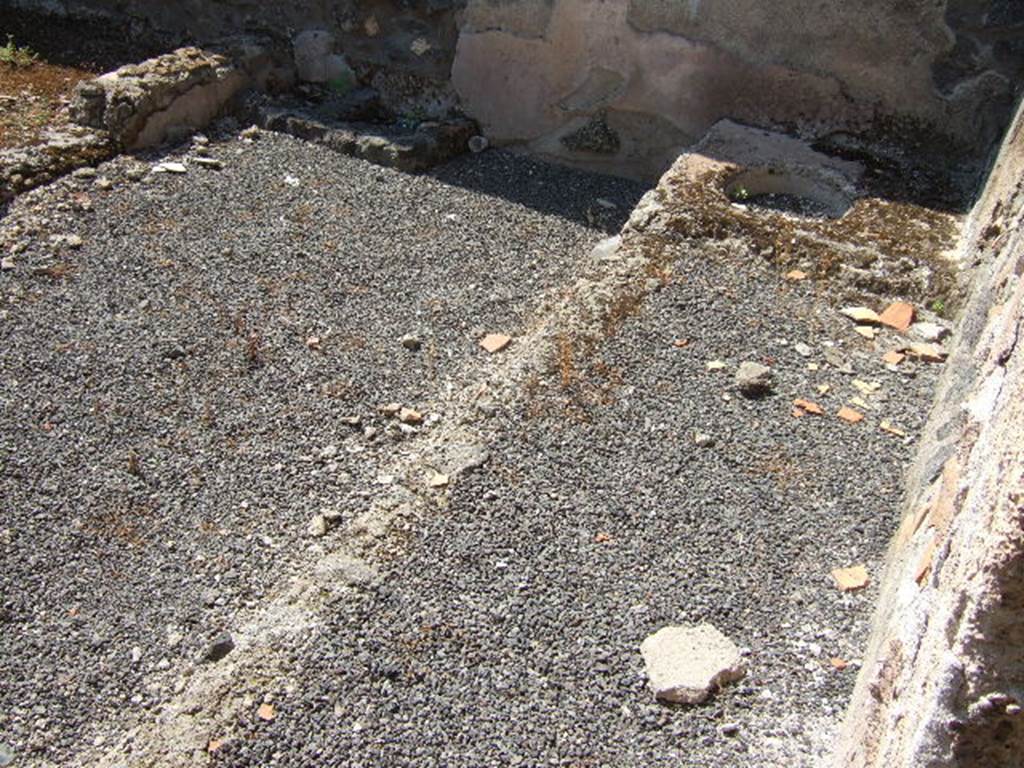I.21.5 Pompeii. September 2005. Looking west across garden area.