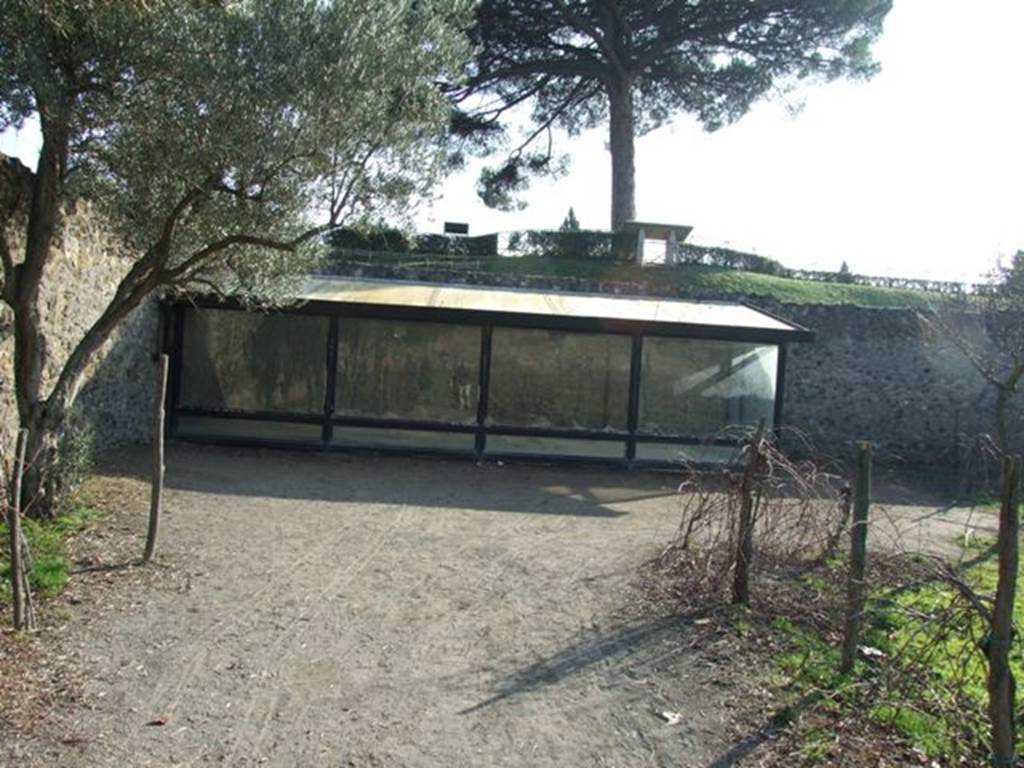 I.21.6 Pompeii.  December 2007.  Room housing plaster casts of 13 bodies.
