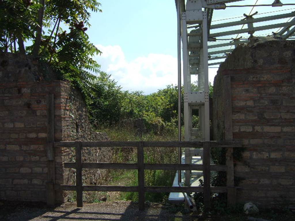 I.22.2 Pompeii. September 2005. Entrance on Via della Palestra.