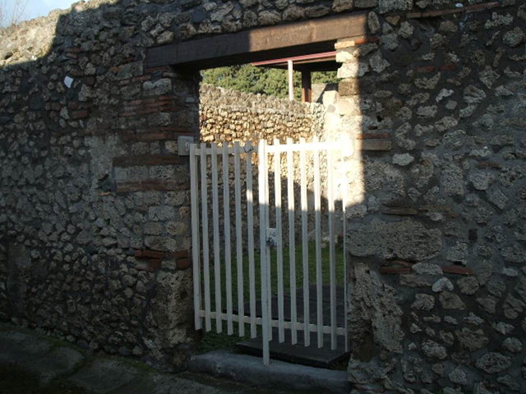 II.1.9 Pompeii. December 2004. Entrance.