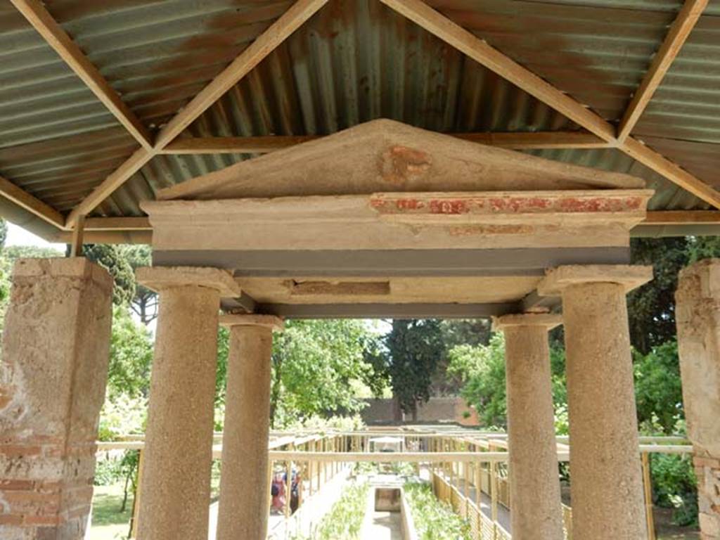 II.2.2 Pompeii. May 2016. Room “l”, garden area. Looking south to north side of temple. 
Photo courtesy of Buzz Ferebee.

