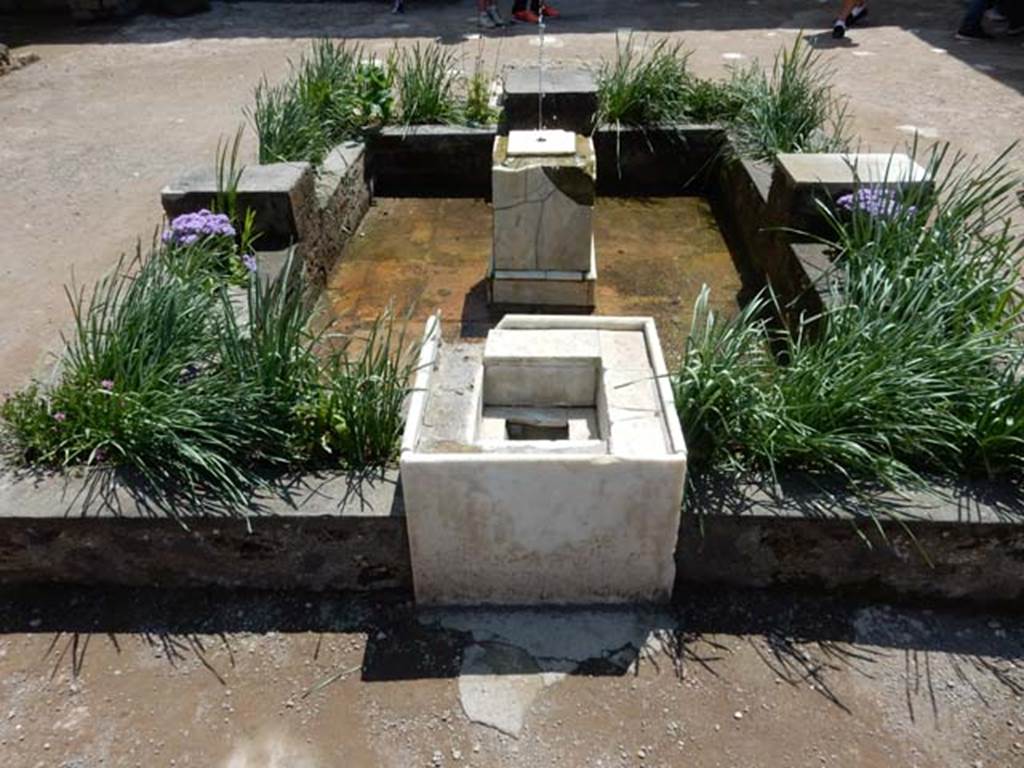 II.2.2 Pompeii. May 2016. Room 2, looking south across impluvium. Photo courtesy of Buzz Ferebee.