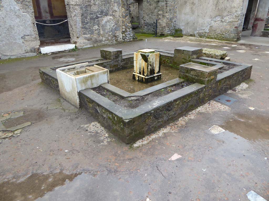 II.2.2 Pompeii. January 2017. Room 2, looking south-east across impluvium in atrium.
Foto Annette Haug, ERC Grant 681269 DÉCOR.



