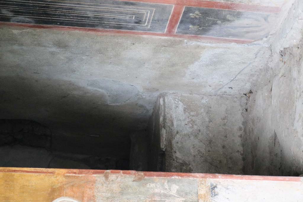 II.3.3 Pompeii. December 2018. 
Room 17, looking through doorway to detail inside. Photo courtesy of Aude Durand.
