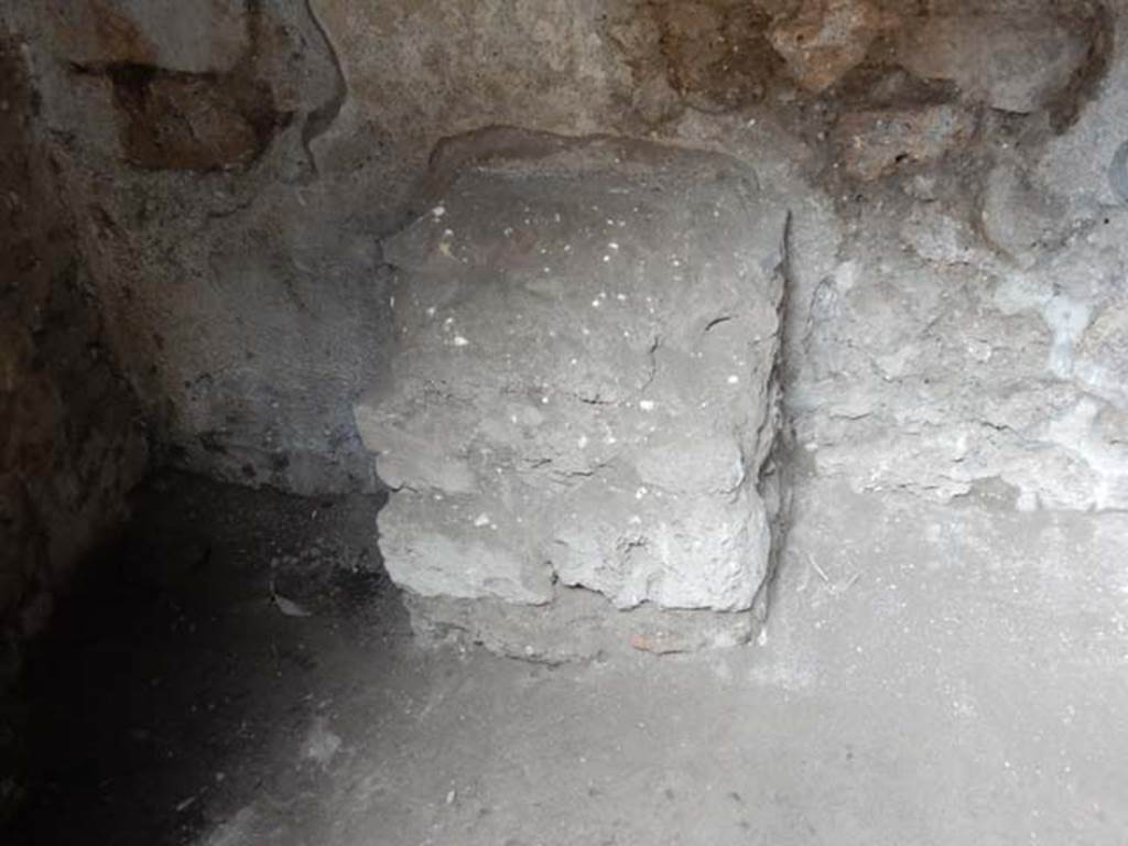 II.3.3 Pompeii. May 2016. Room 18, altar against north wall. Photo courtesy of Buzz Ferebee.