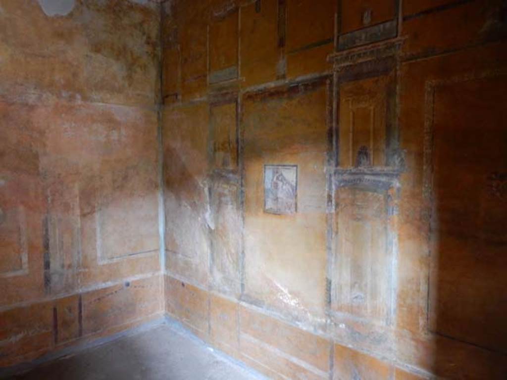 II.3.3 Pompeii. May 2016. Room 12, north wall and north-west corner. Photo courtesy of Buzz Ferebee.
