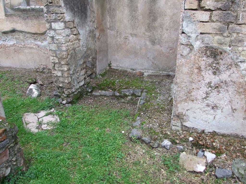 II.4.6 Pompeii. December 2006. Remains of seating area in garden around base of baths building.