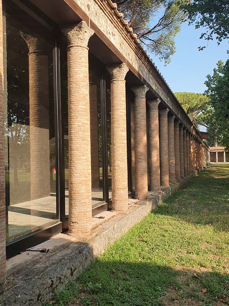 II.7.1 Pompeii. Palaestra. July 2021. Looking north along interior west side.
Foto Annette Haug, ERC Grant 681269 DÉCOR.
