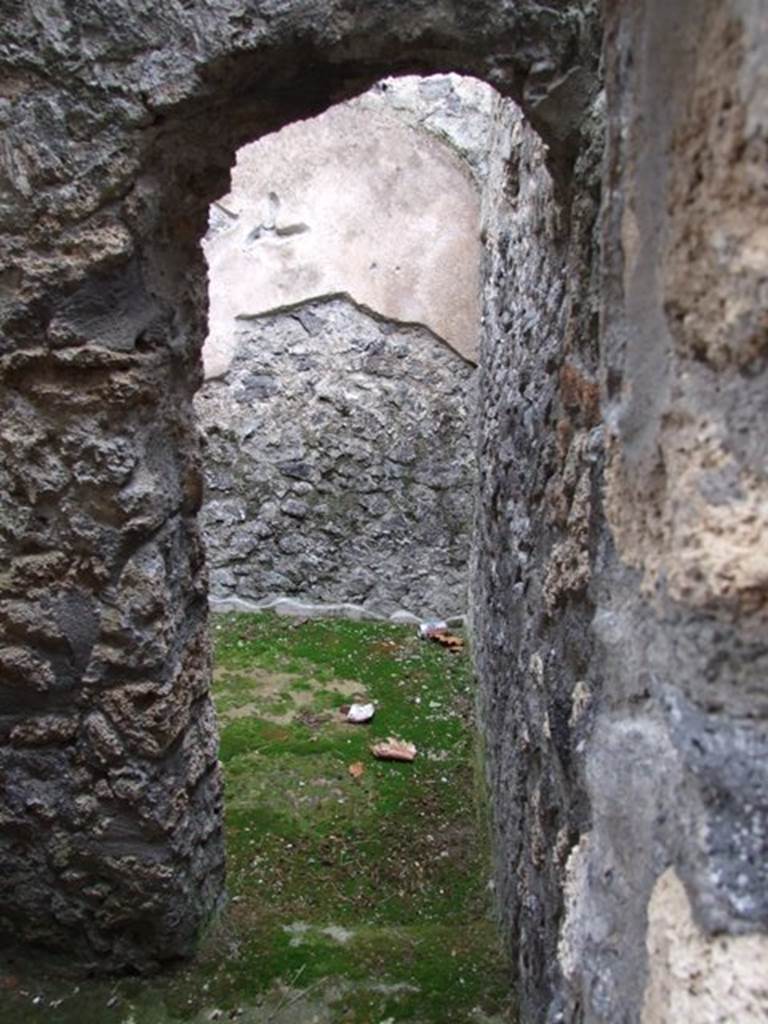 II.8.5 Officina di Sabbatino.  December 2007.  First room on north side of corridor.