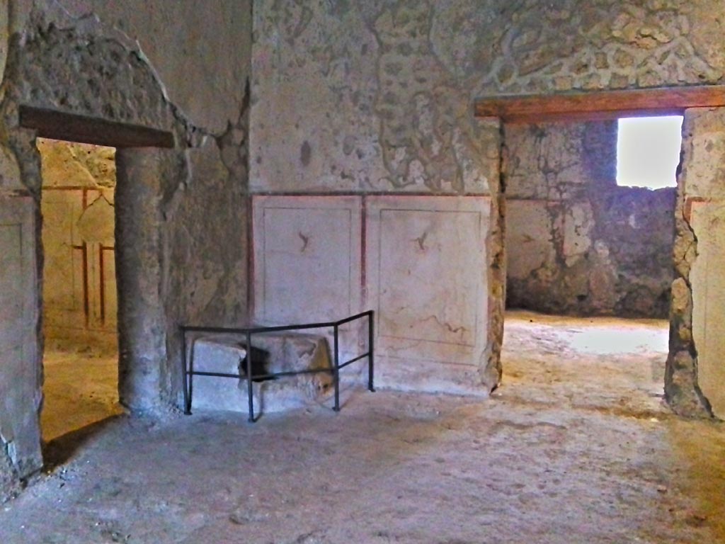 II.9.3 Pompeii. 2017/2018/2019. 
Room 11, atrium, looking towards north-east corner with well. Photo courtesy of Giuseppe Ciaramella.

