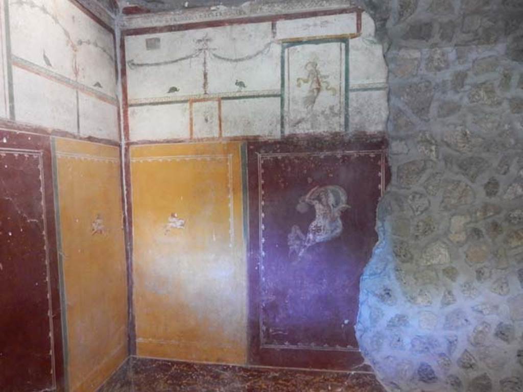 II.9.4, Pompeii. May 2018. Room 6, cubiculum, looking towards south-west corner. Photo courtesy of Buzz Ferebee. 

