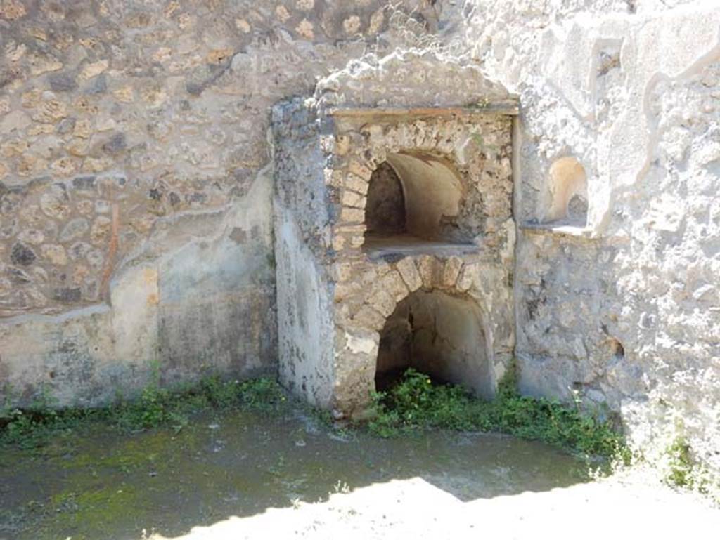 II.9.5 Pompeii, May 2018. Peristyle 6, household shrine/lararium in north-west corner. Photo courtesy of Buzz Ferebee.