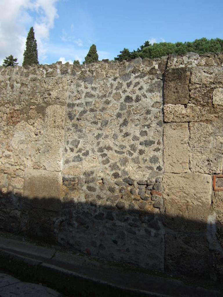 II.9.6 Blocked garden entrance.
 Linked to II.9.5 and II.9.7.