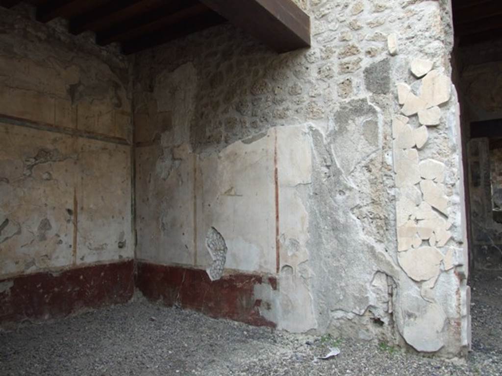 III.2.1 Pompeii.  March 2009.  Room 5.  Ala.  North west corner.