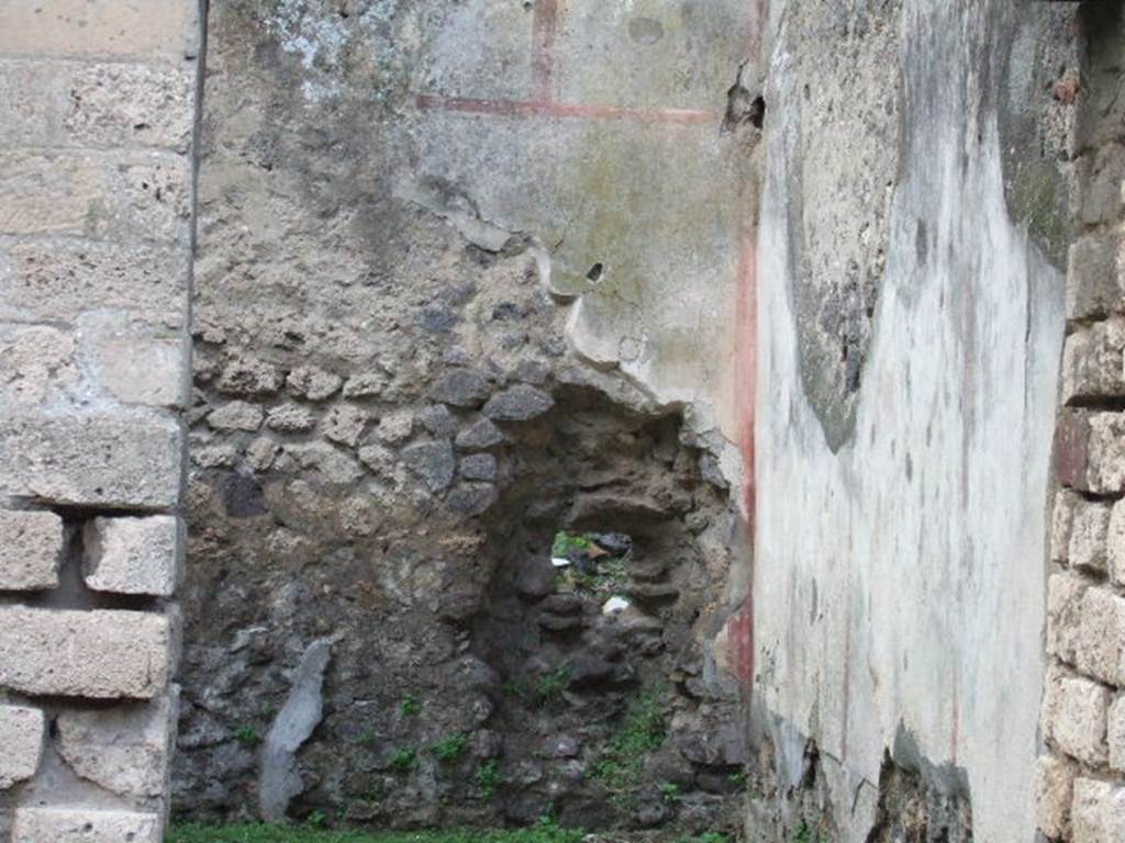 III.4.1 Pompeii. December 2005. Painted plaster in north-east corner of room.