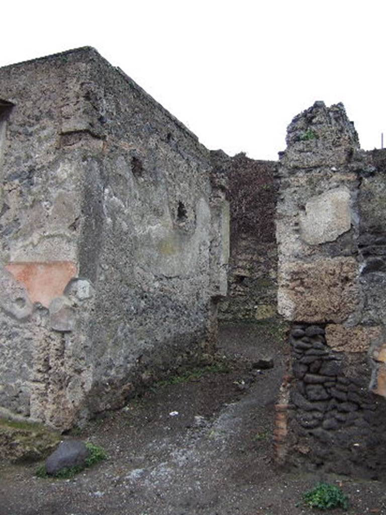 III.6.2 Pompeii. December 2005. Entrance, looking north along west side of entrance corridor.