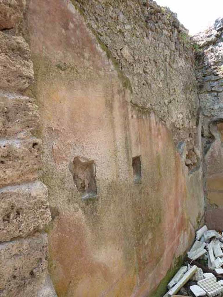 III.8.4 Pompeii. May 2010. West wall of small room.