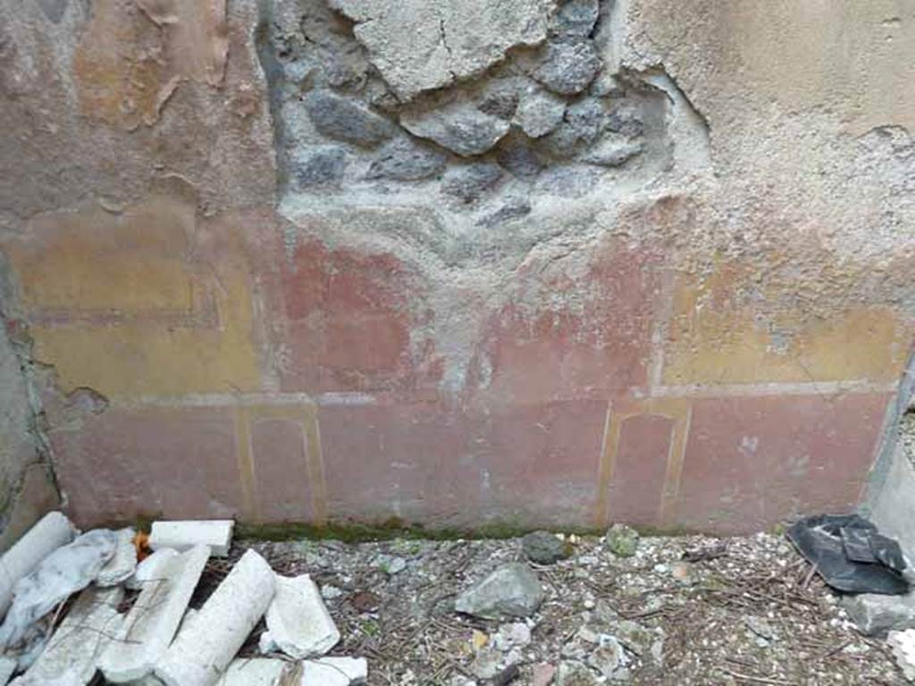 III.8.4 Pompeii. May 2010. Painted plaster on north wall.