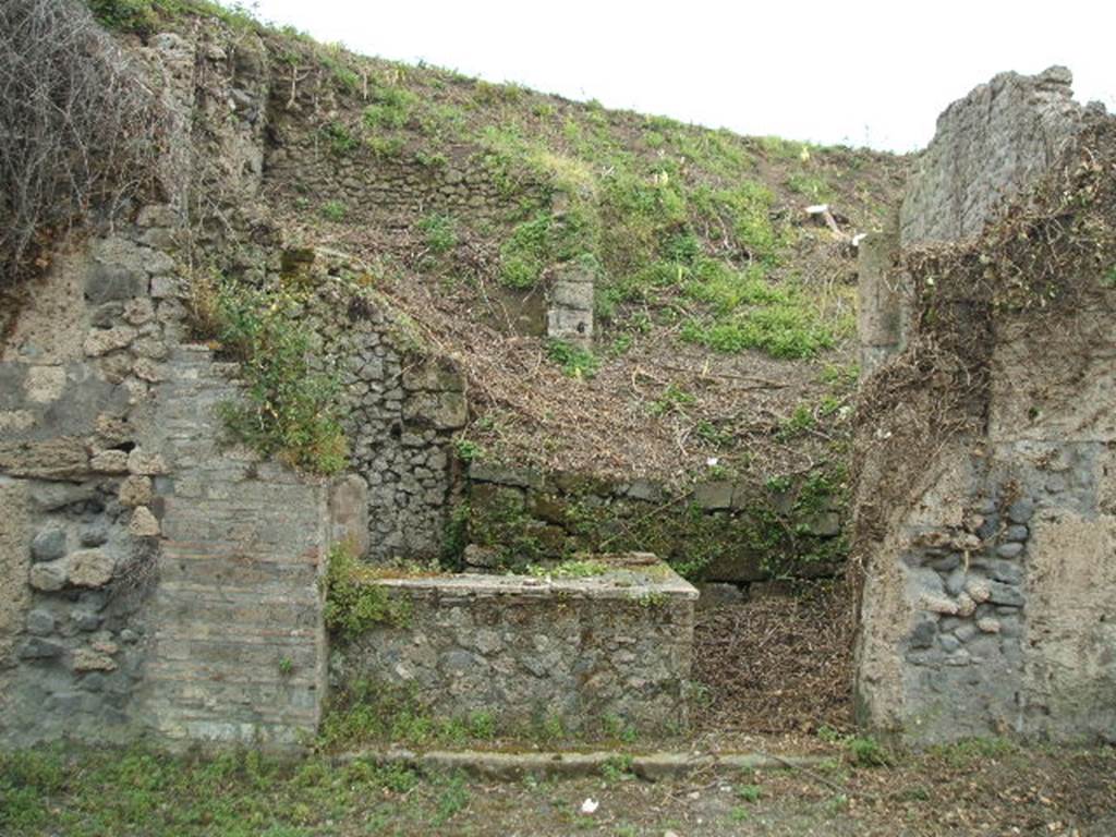 III.8.8 Pompeii. May 2005.  Entrance on Via di Nola. According to Della Corte, on the walls of this bar the following electoral recommendation in support of the candidate C. Calvenzio Sittio Magno, was found: Ego Astylus sum (qui rogo?) [CIL IV 423]
See Della Corte, M., 1965.  Case ed Abitanti di Pompei. Napoli: Fausto Fiorentino. (p. 139)

According to Epigraphik-Datenbank Clauss/Slaby (See www.manfredclauss.de), it read as –
C(aium) Calventium
Sittium IIv(irum) i(ure) d(icundo) ego
Astylus sum      [CIL IV 423]




