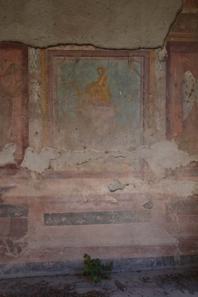 V.1.18 Pompeii. October 2019. Exedra “y”, looking towards central panel on east wall.  
Foto Annette Haug, ERC Grant 681269 DÉCOR.

