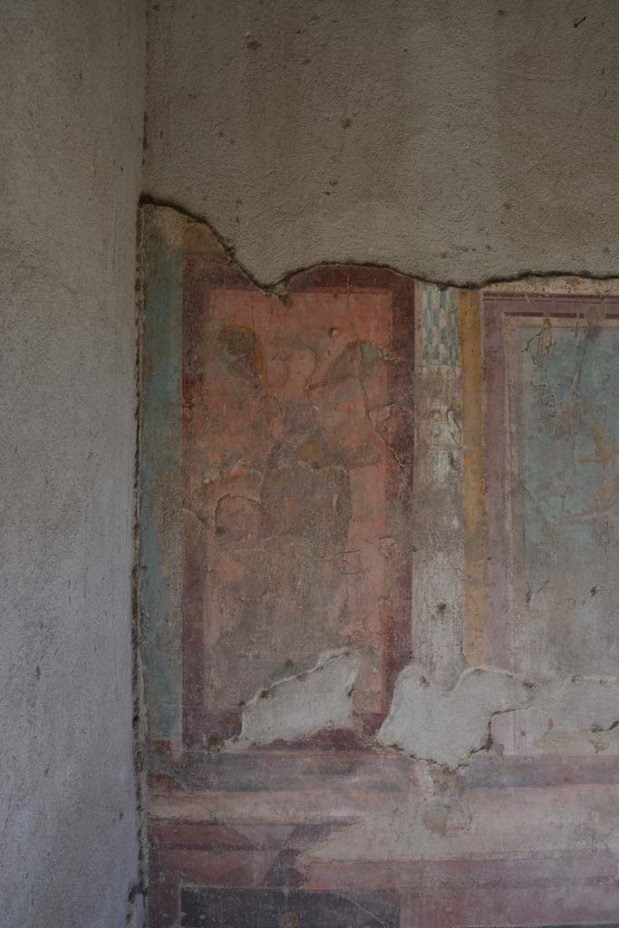 V.1.18 Pompeii. October 2019. 
East wall of exedra “y”, at north end. Wall painting of a winged lyre player or muse.
Foto Annette Haug, ERC Grant 681269 DÉCOR.
