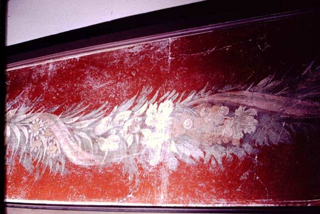 V.1.18 Pompeii. 1966. Tablinum “g”, south wall. Detail of fresco with ribbon wound in a garland. Photo by Stanley A. Jashemski.
Source: The Wilhelmina and Stanley A. Jashemski archive in the University of Maryland Library, Special Collections (See collection page) and made available under the Creative Commons Attribution-Non Commercial License v.4. See Licence and use details.
J66f0790
Now in Naples Archaeological Museum. Inventory number 8525.
