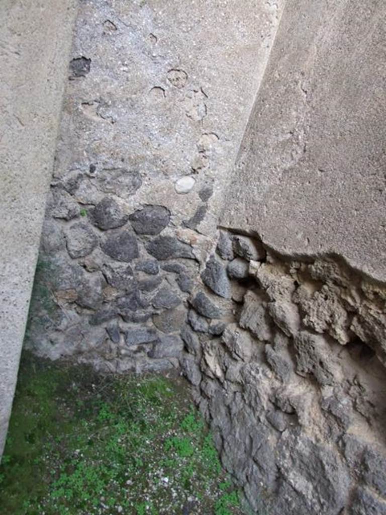 V.2.4 Pompeii. December 2007. Room 16, corridor around the sides of room 17. 
