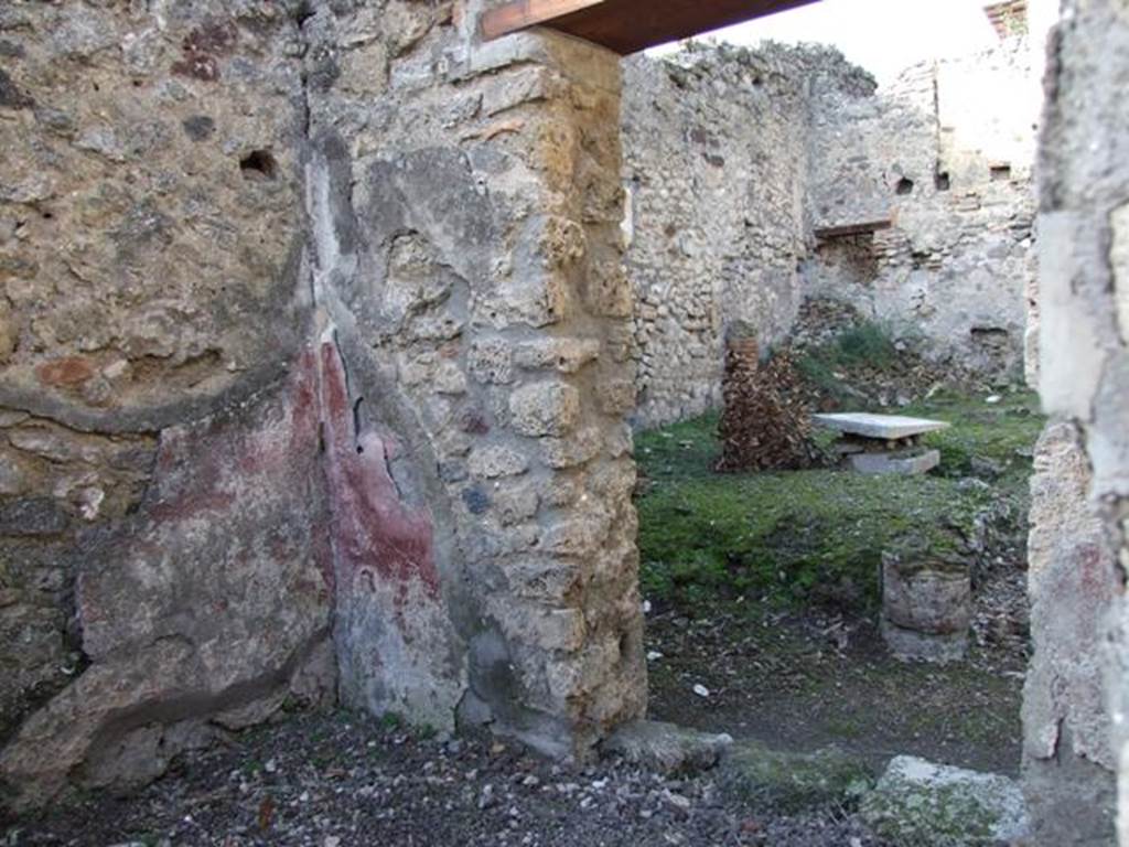 V.2.15 Pompeii. December 2007. Room 5 looking north to Triclinium in peristyle.
