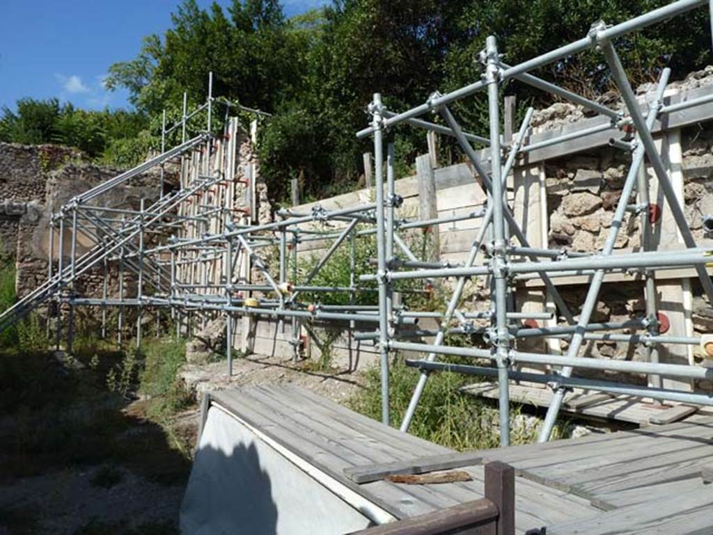 V.2.19 Pompeii. September 2015. Looking towards east wall of bar-room.