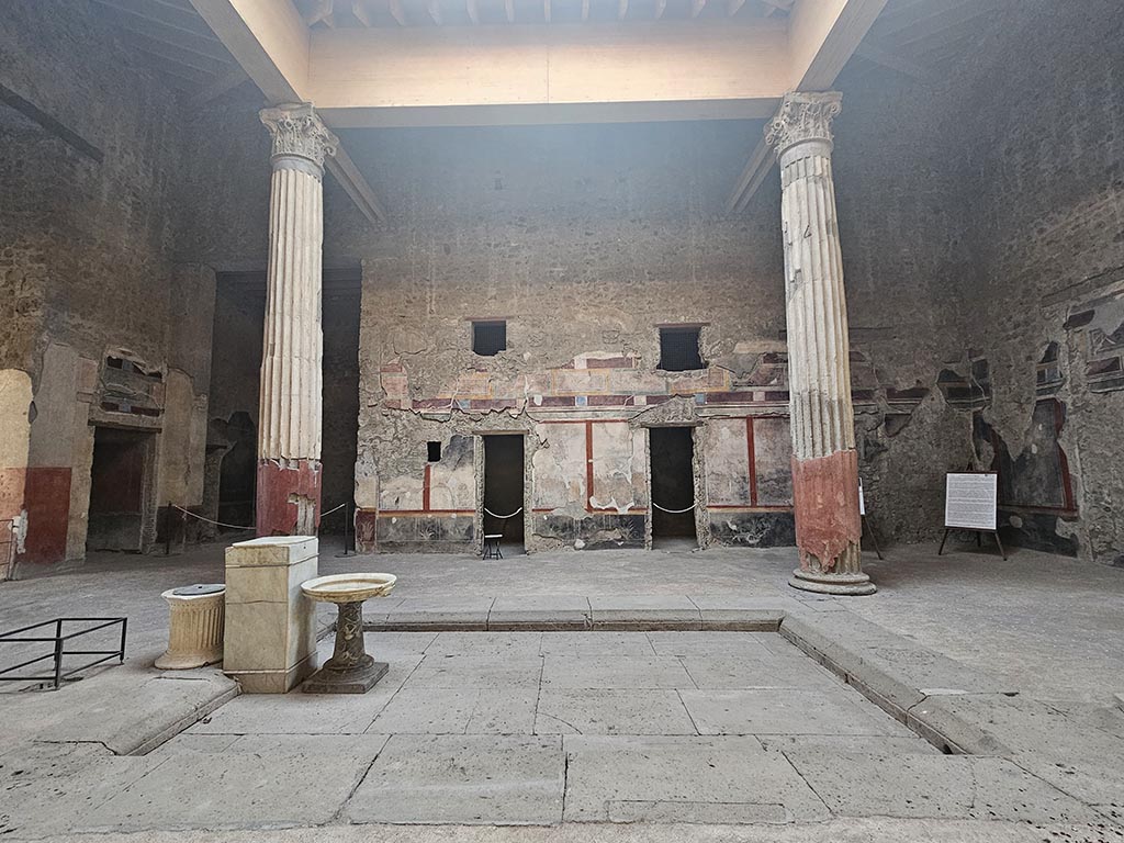 V.2.i Pompeii. November 2024. Looking west across impluvium in atrium. Photo courtesy of Annette Haug.