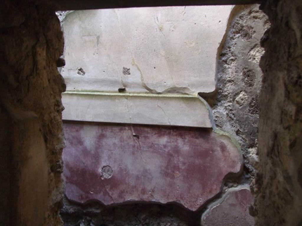 V.2.i Pompeii. March 2009.  Room 2b,  Doorway into small recess or cupboard under staircase in Room 2c.