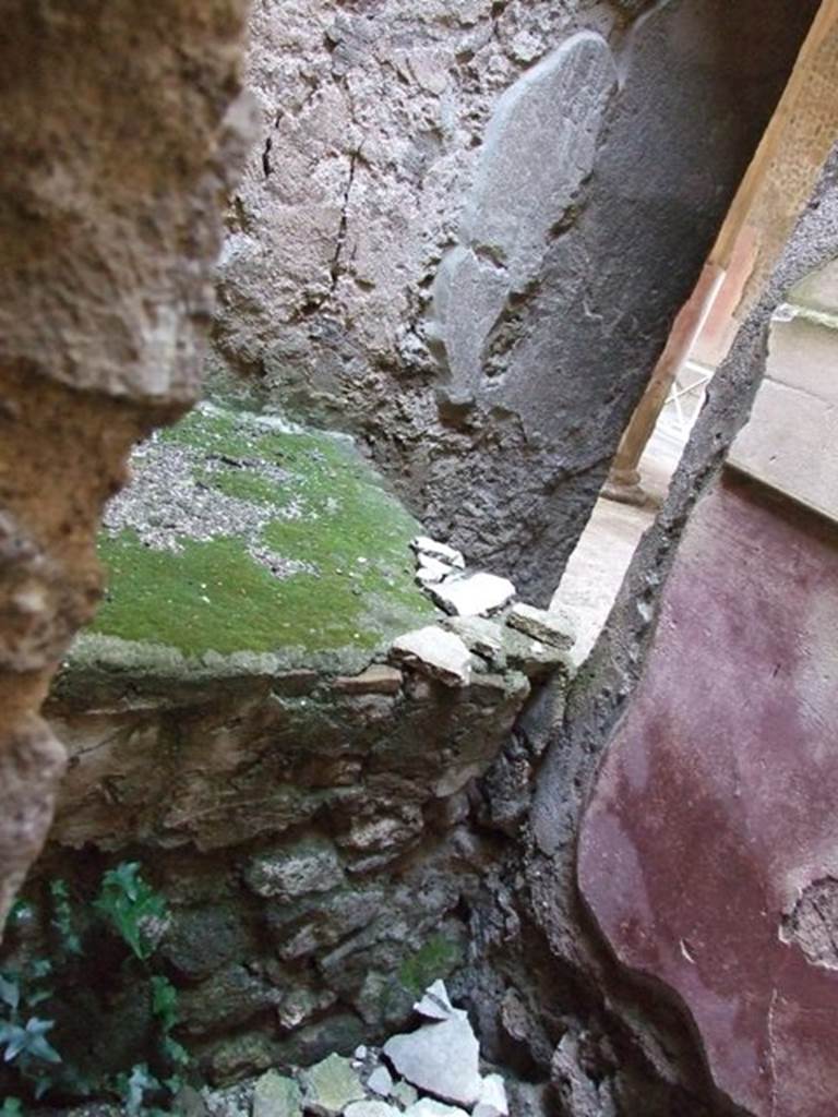 V.2.i Pompeii. March 2009.  Room 2b, Looking east in cupboard under stairs, towards landing of staircase in Room 2c.