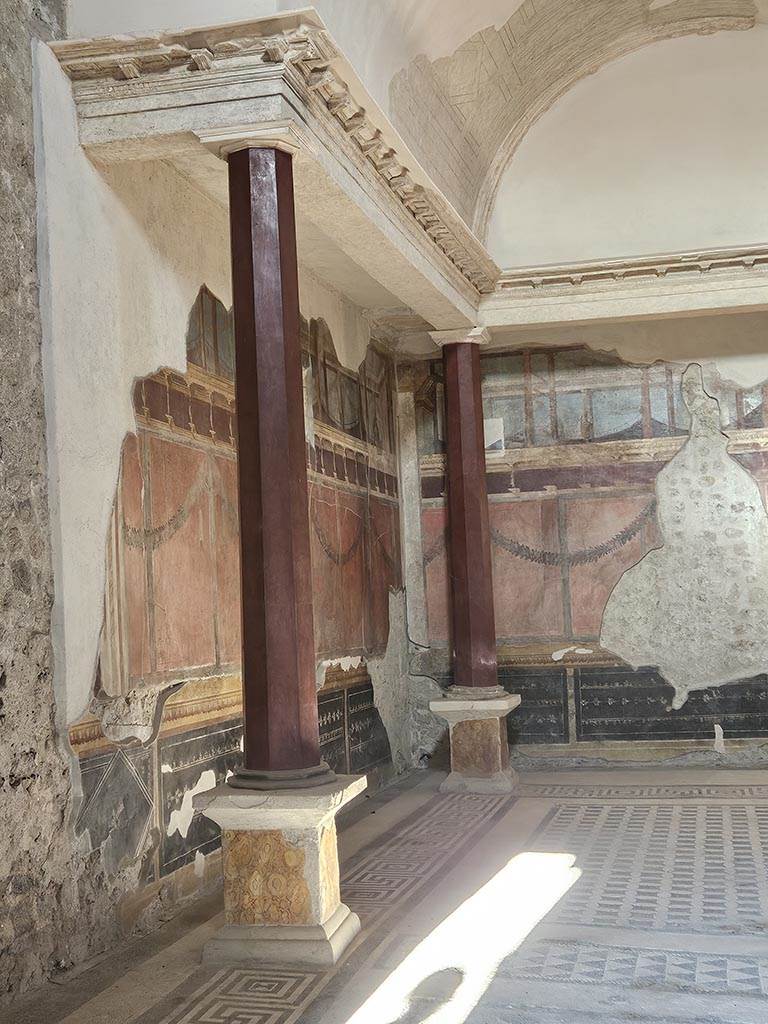 V.2.i Pompeii. November 2024. Oecus 21, looking east along north side. Photo courtesy of Annette Haug.
