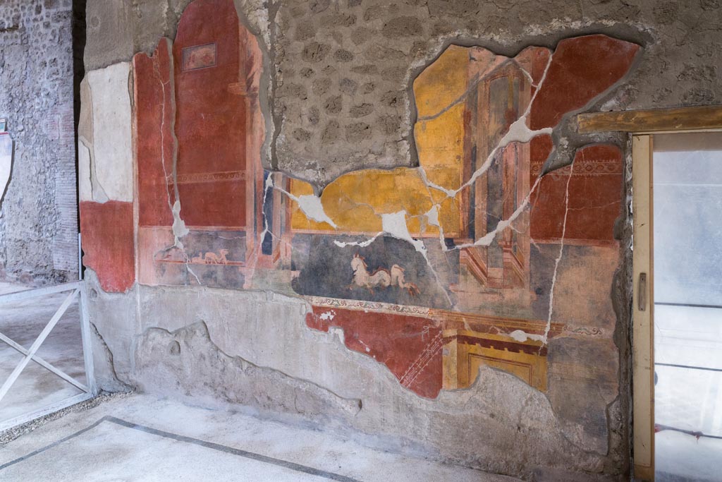 V.2.i Pompeii. March 2023. Room 7, looking towards east wall of tablinum. Photo courtesy of Johannes Eber.

